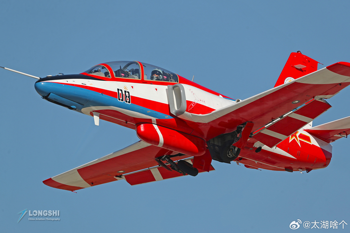空军航空大学红鹰飞行表演队相当给力