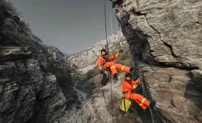 郑州嵩山消防救援站十二载坚守打造山岳救援新名片