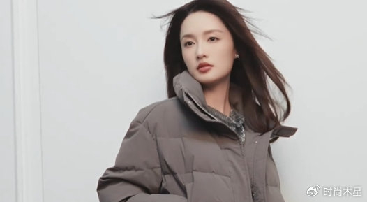 以纯官宣李沁为品牌大使,国民女演员助阵|巴黎时装周|时装周|黑标|高端|时尚_新浪新闻