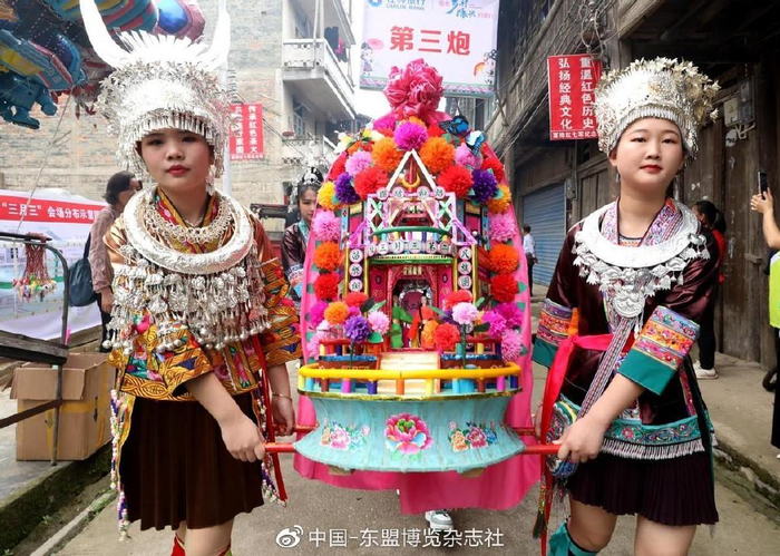 春意盎然“壮族三月三”,壮乡广西在“跃动”|广西壮族自治区|民族|绣球|花炮|抛绣球_新浪新闻