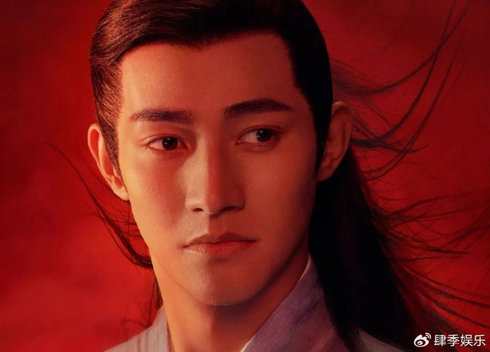 《与凤行》中的顾成锦角色和李子峰本人的争议性,无疑给这部剧带来了