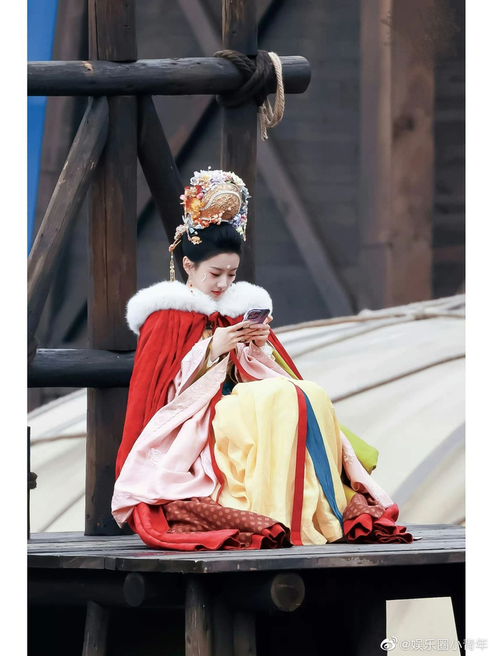 包上恩这个造型太漂亮了喜欢看一些小小的古装搞快点