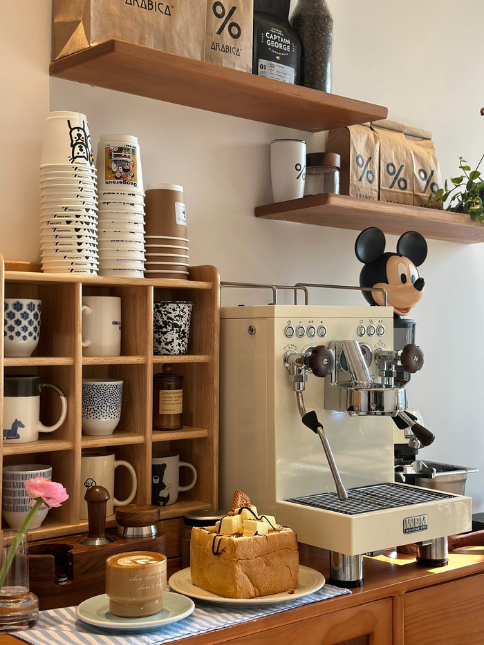 拥有一个家庭咖啡角真的好快乐又是靠咖啡续命的一天
