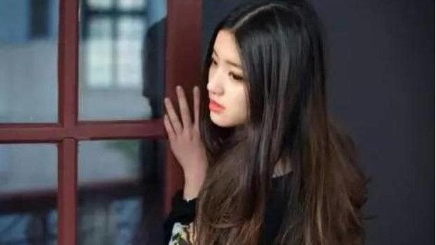 老公同学聚会后，一个陌生男人加我微信，几天后老公初恋和我摊牌