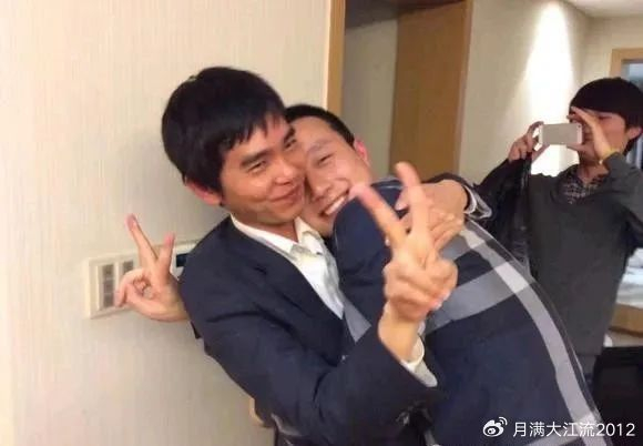 李世石 十番棋后 和古力来往少了很多 以前经常在一起喝酒