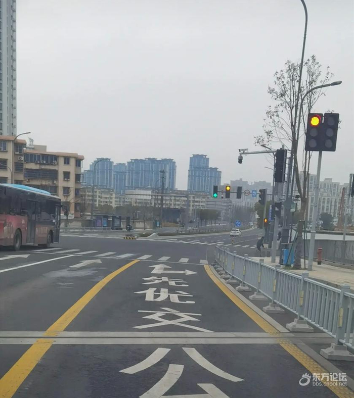 宁波公交车道基本已经不限行