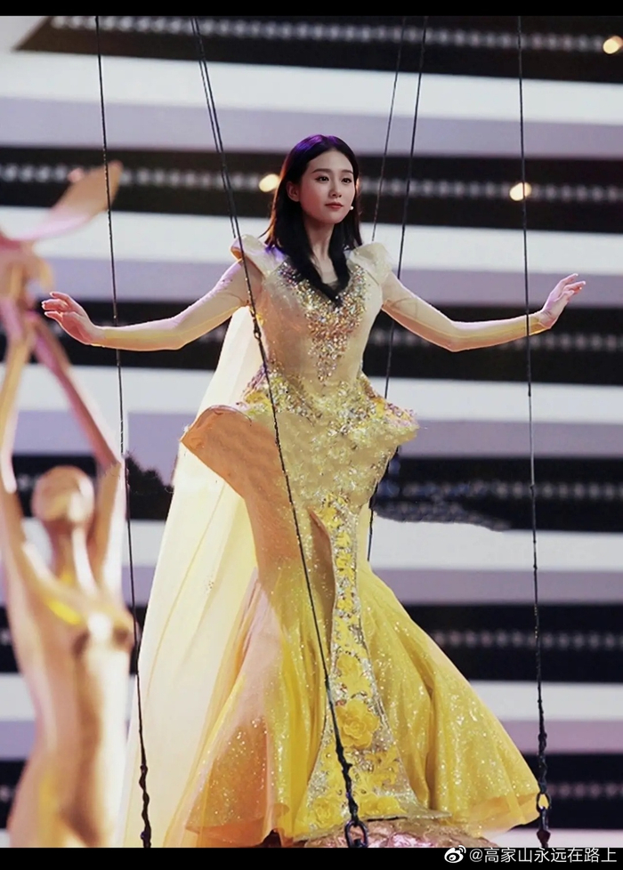 金鹰女神刘诗诗真美,你永远是人们心目中的女神__财经头条