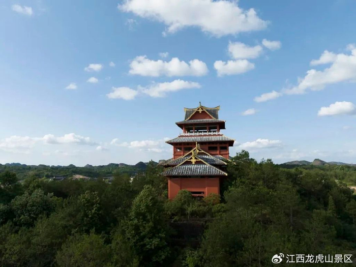 马来西亚36大旅社考察团走进龙虎山!