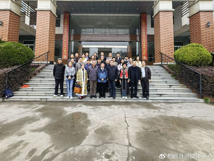 都昌县第一中学,都昌县第二中学,三汊港中学,任远中学,都昌中专等学校