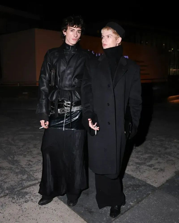 搭一间教室班里都穿马吉拉白柏林时装周越来越好看了