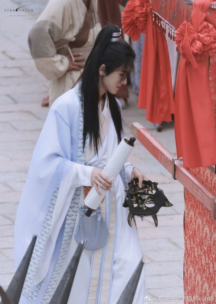 宋亚轩萌探探探案古风女装路透 救命!