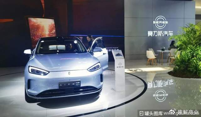 坚持不自己造车的华为,这些年找过不少的合作伙伴,但像赛力斯这样亲密