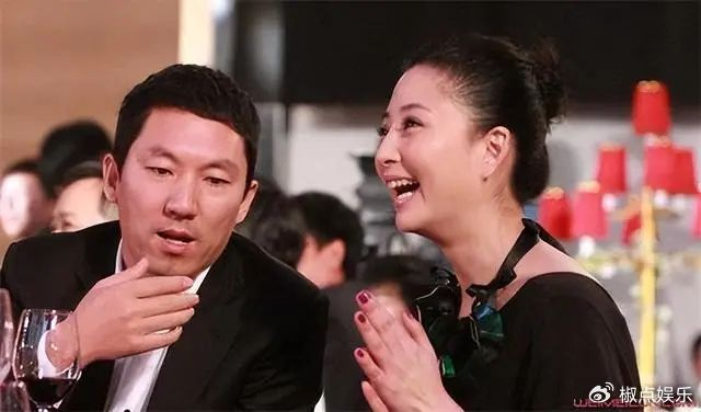 沈腾初恋,前夫受贿入狱,前男友砍伤李小冉男友,如今43岁无人敢|殷桃