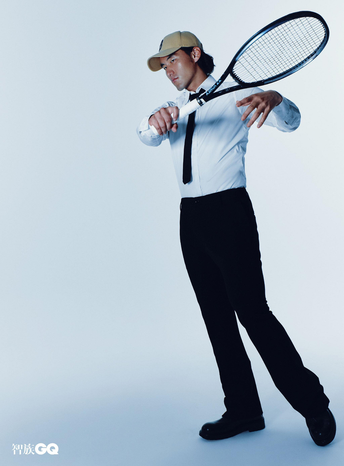 来看看布云朝克特bert布这组充满荷尔蒙气息的大片