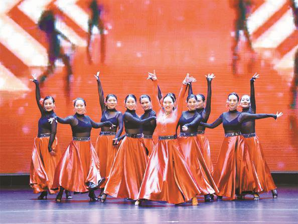 生活不易  不如跳舞