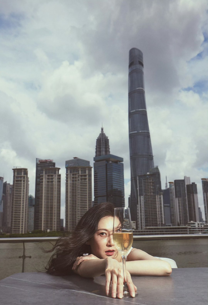 就要说一下赵柯的荧屏转型路,从"最美小乔"到"最美姨娘",赵柯转变的不