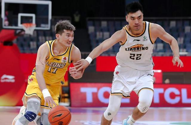 辽宁男篮和浙江广厦上次交锋,74-100惨败对手,全队一共只有三名球员