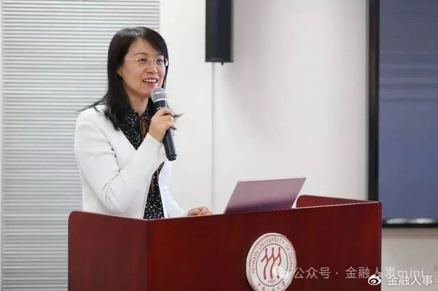中银富登村镇银行董事长;2022年7月25日,王晓明中行北京分行行长的