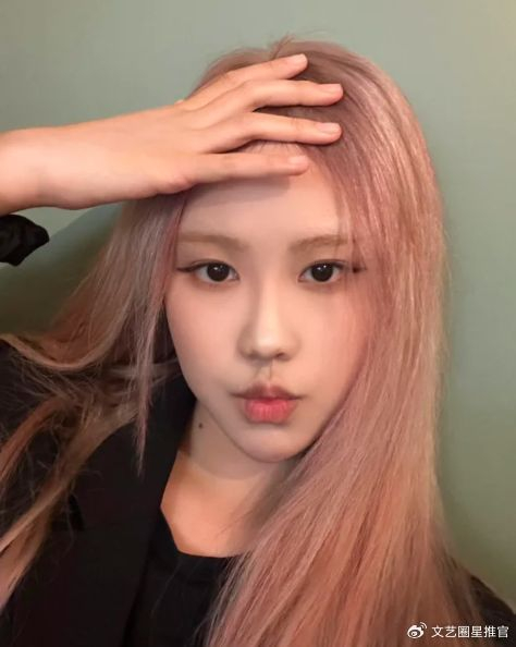 美女高度模仿朴彩英走红被扒卖假货,生图曝光真容令人大跌眼镜!