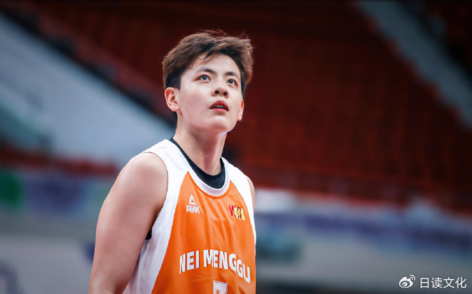 杨舒予,荣获wcba总决赛mvp