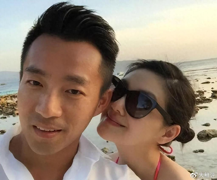 大瓜!大s曝汪小菲殴打小s,婚内还多次劈腿,列三条内幕隔空喊话