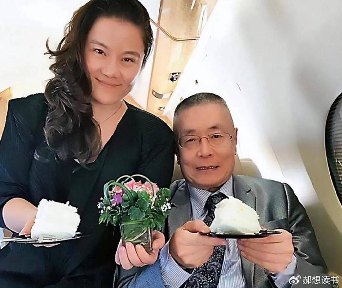 刘诗昆庆祝85岁生日,妻子身材富态,三段婚姻两段"忘年恋"|刘诗昆|孙颖