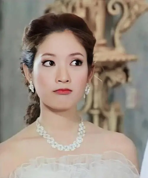 火了14年的"甜妹天花板",这张脸看多少遍都很惊艳