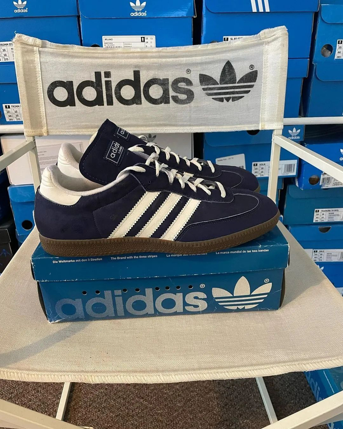 反正 adidas blue box 创意又赢麻了|adidas|陈冠希_新浪新闻