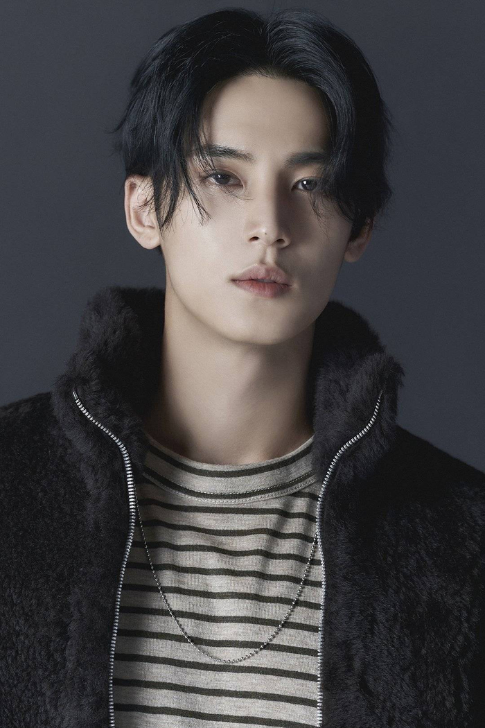 金珉奎晒与田柾国车银优聚餐合照……__财经头条