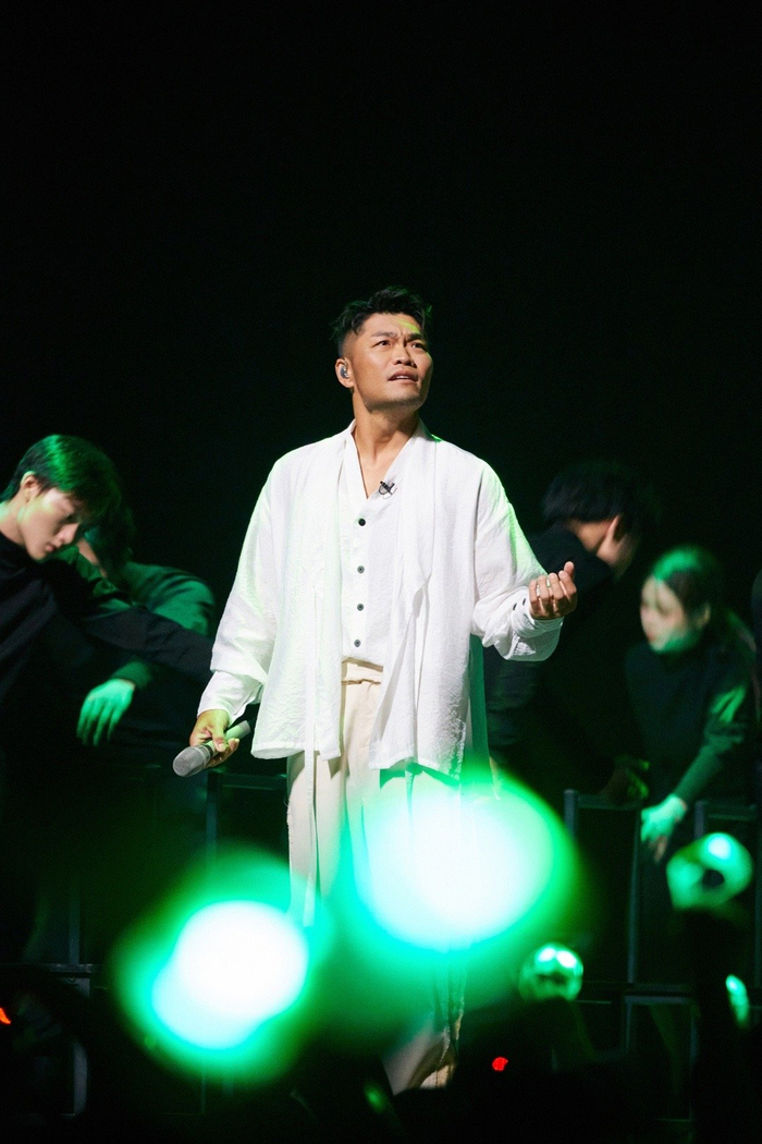 李玖哲变李"八五折"我以为已经够荒谬了