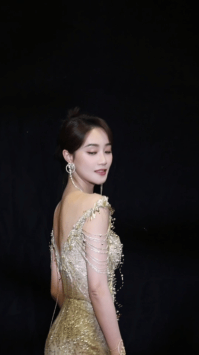 蓝盈莹江苏卫视春晚好忙