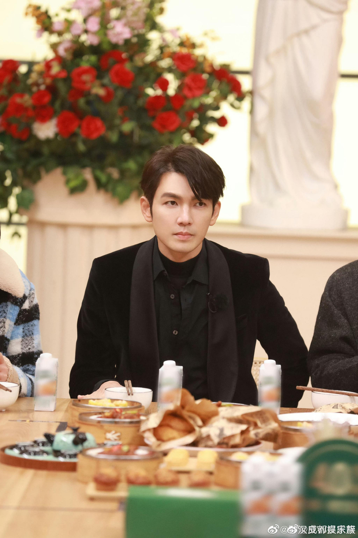 大家有什么想问的吗?|秦岚|钟汉良_新浪新闻