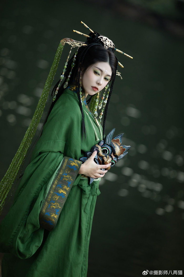 祭神祈福驱瘟避疫出镜阿鹿爻妆造易晓汉服