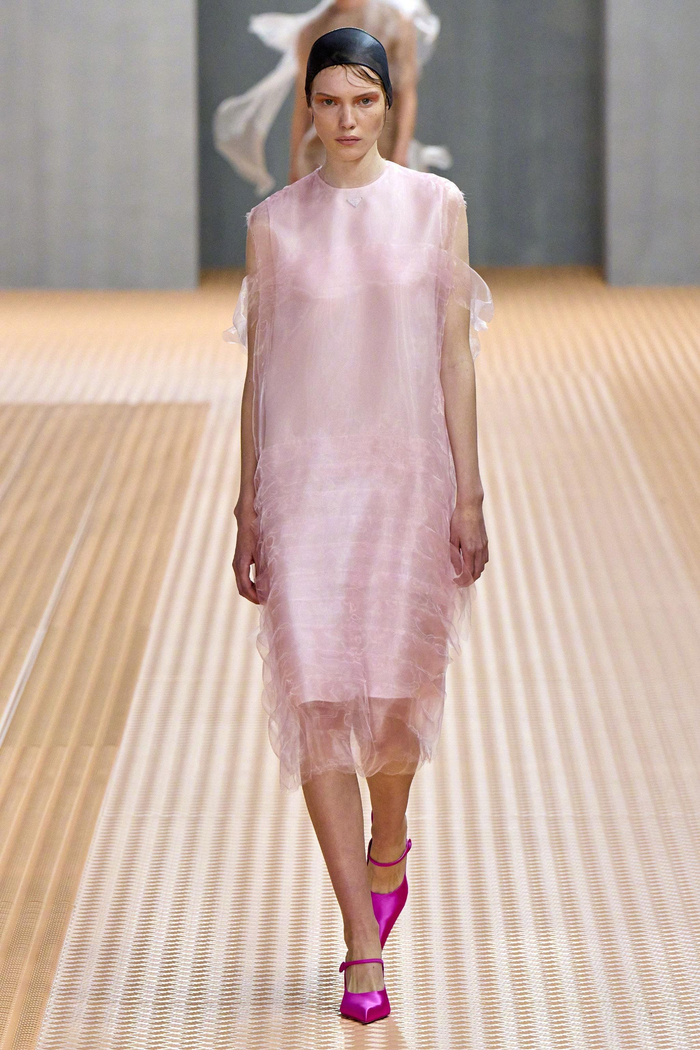 今日,出席2024 颁奖典礼的跨性别演员 ,模特hunter schafer