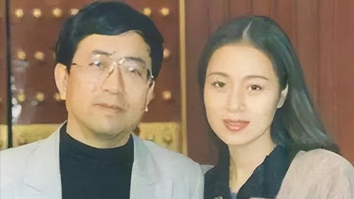 李红：揭露“流氓前夫”余秋雨，没有谁比我更了解这个“伪君子”