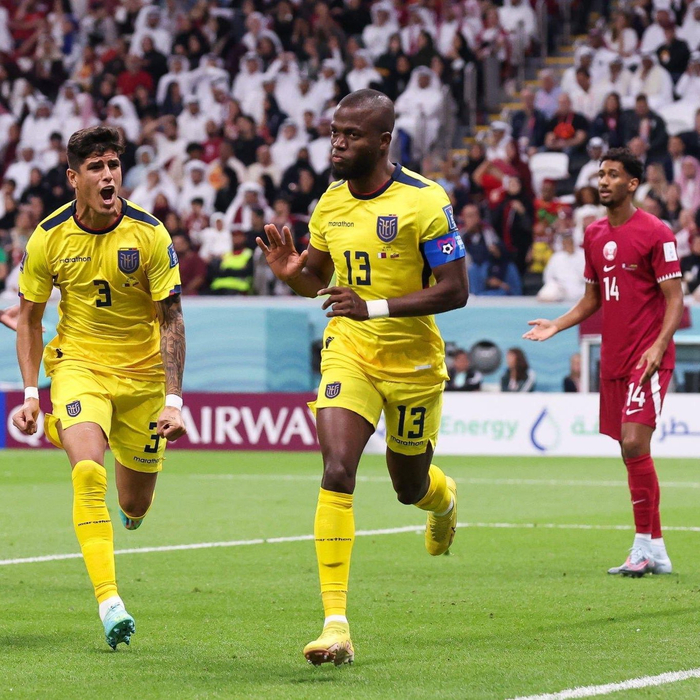 一年前的今天,卡塔尔世界杯拉开帷幕,揭幕战上……__财经头条