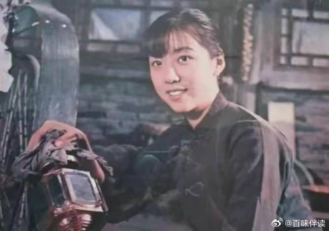 《骆驼祥子》小福子为何进了白房子就自杀?看看这三点就知道啦|父亲|军官|老舍|强子|大杂院_新浪新闻
