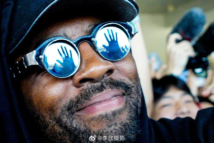 抛开人气火爆不谈,真的有被欧文的穿搭品位秀到!