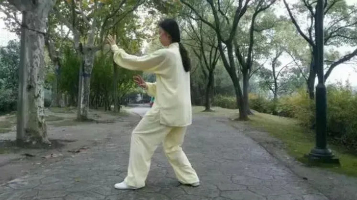 站桩出现种种反应，恰恰是脱胎换骨之始