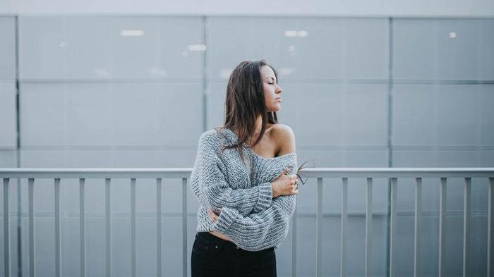 男人“潜意识”爱一个人，会有的迹象，占一个你就偷着乐吧