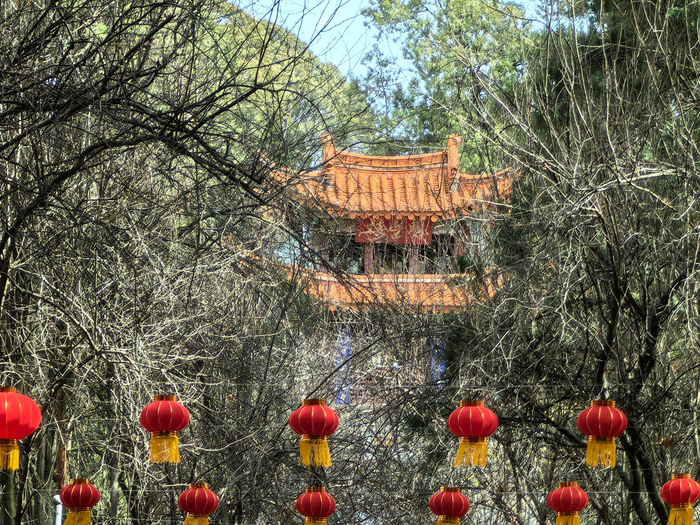 昆明金殿熠熠生辉历史厚重