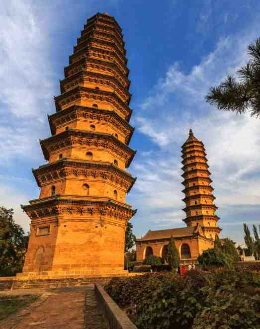 太原双塔寺：凌霄双塔 龙城地标