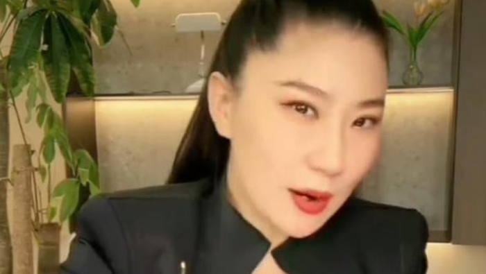 谢贤小49岁前女友Coco自曝:“分手的时候,我是很难过的”