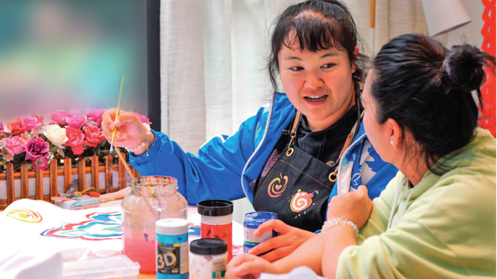 瞭望丨“蜗牛妈妈”与“星星”咖啡师