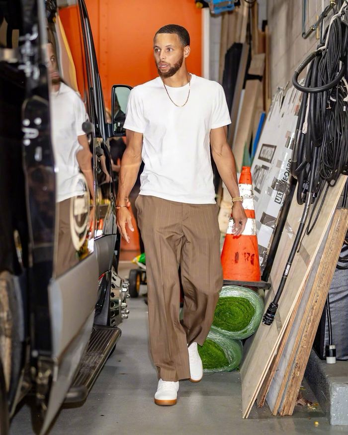 库里个人穿搭合集你们给小学生这个穿搭怎么评价呢