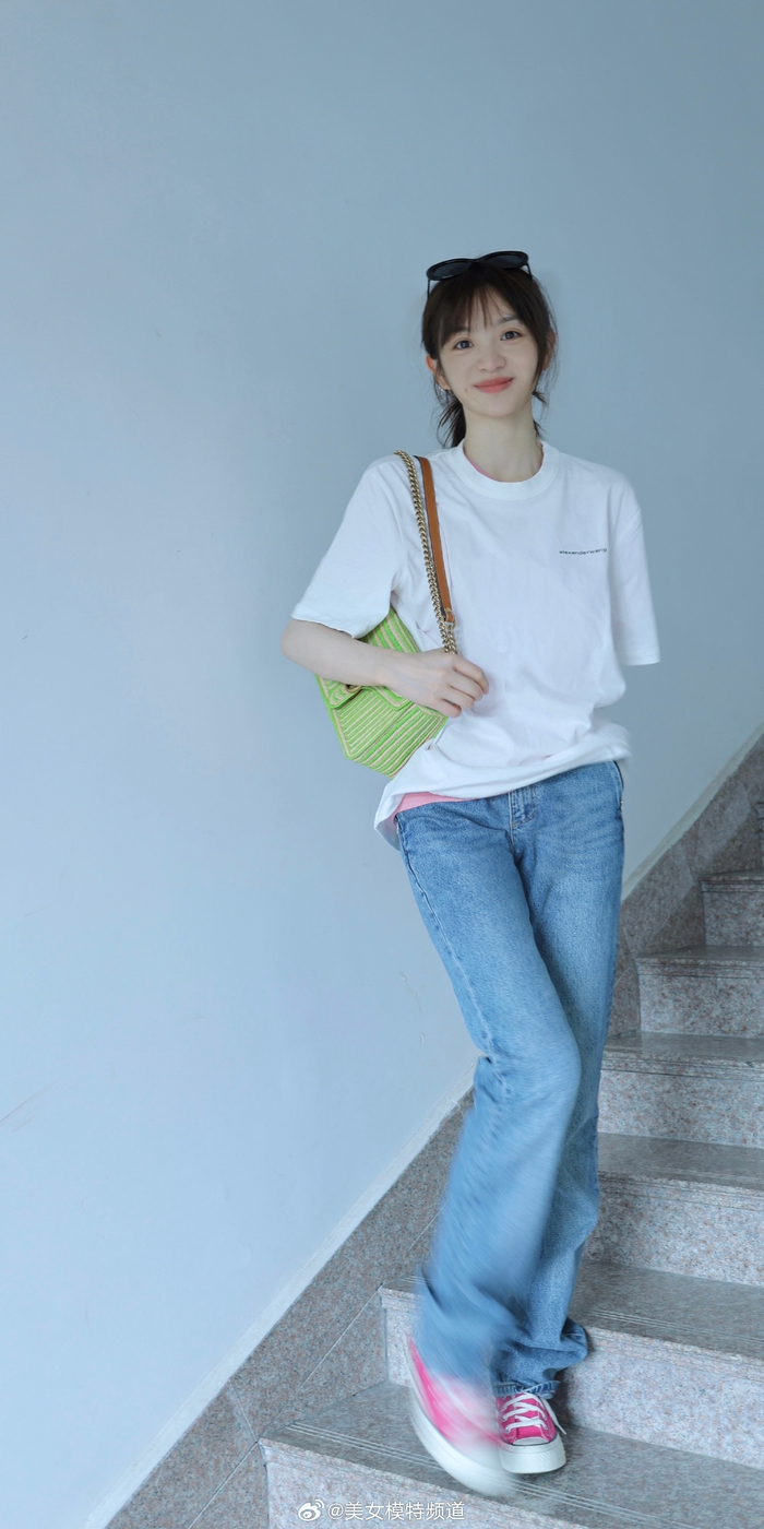 田曦薇夏日小清新穿搭写真