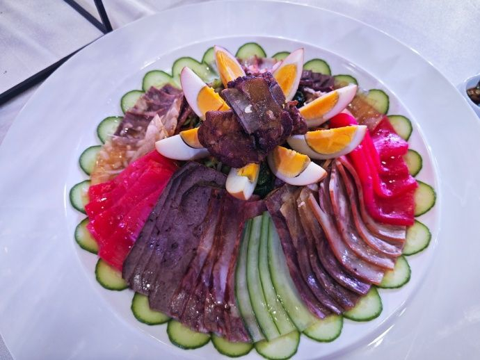 8/ 9今日,榆林举办首届"老榆林菜"烹饪大赛,比赛以传承,推广老榆林菜