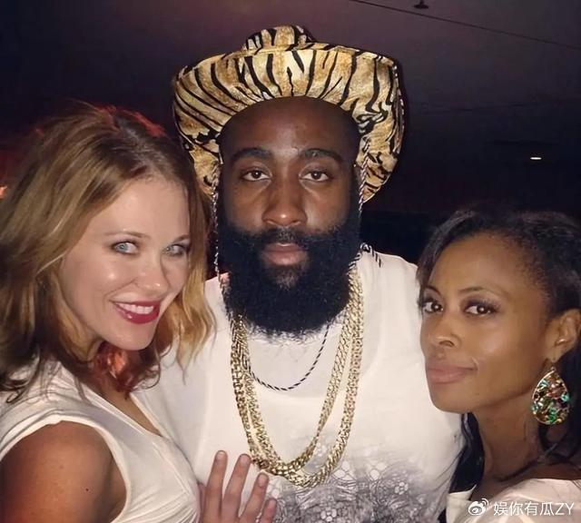 上海办豪华游艇派对,合影周玲安拥抱张曼源|卡戴珊|哈登|张曼源_新浪