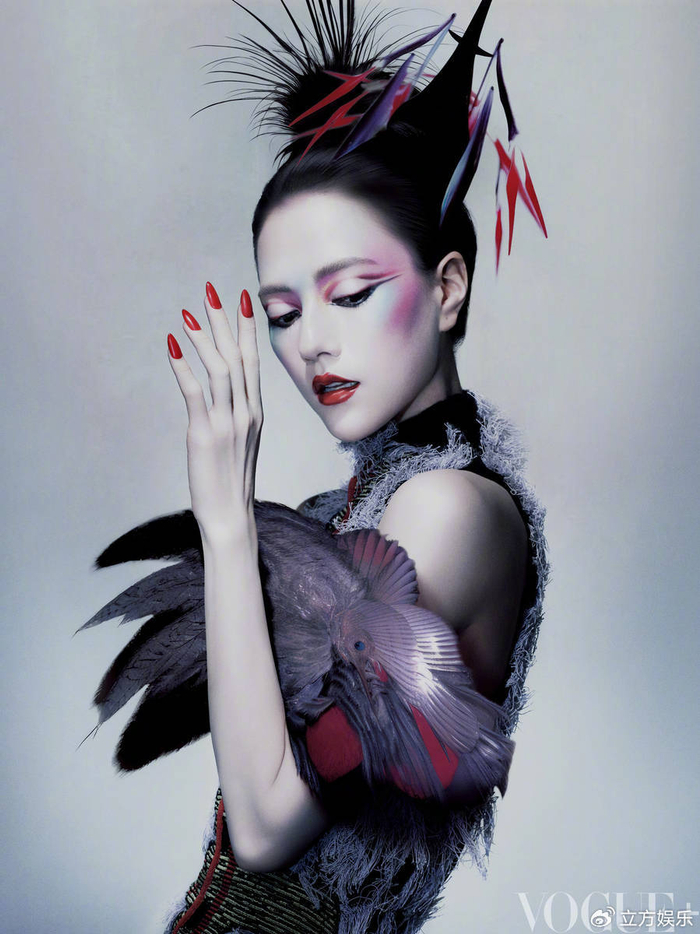 娜然再现妲己鬼魅又美艳狐狸妆容异域风十足