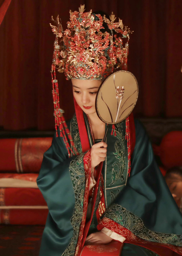 赵丽颖《知否知否应是绿肥红瘦》大婚造型